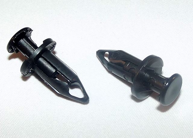 10X Bumper Radiator Trim Panel Retainer Clips FORD G.M. GM: 11561878 – 21075686; Ford: F3LY-14570-B