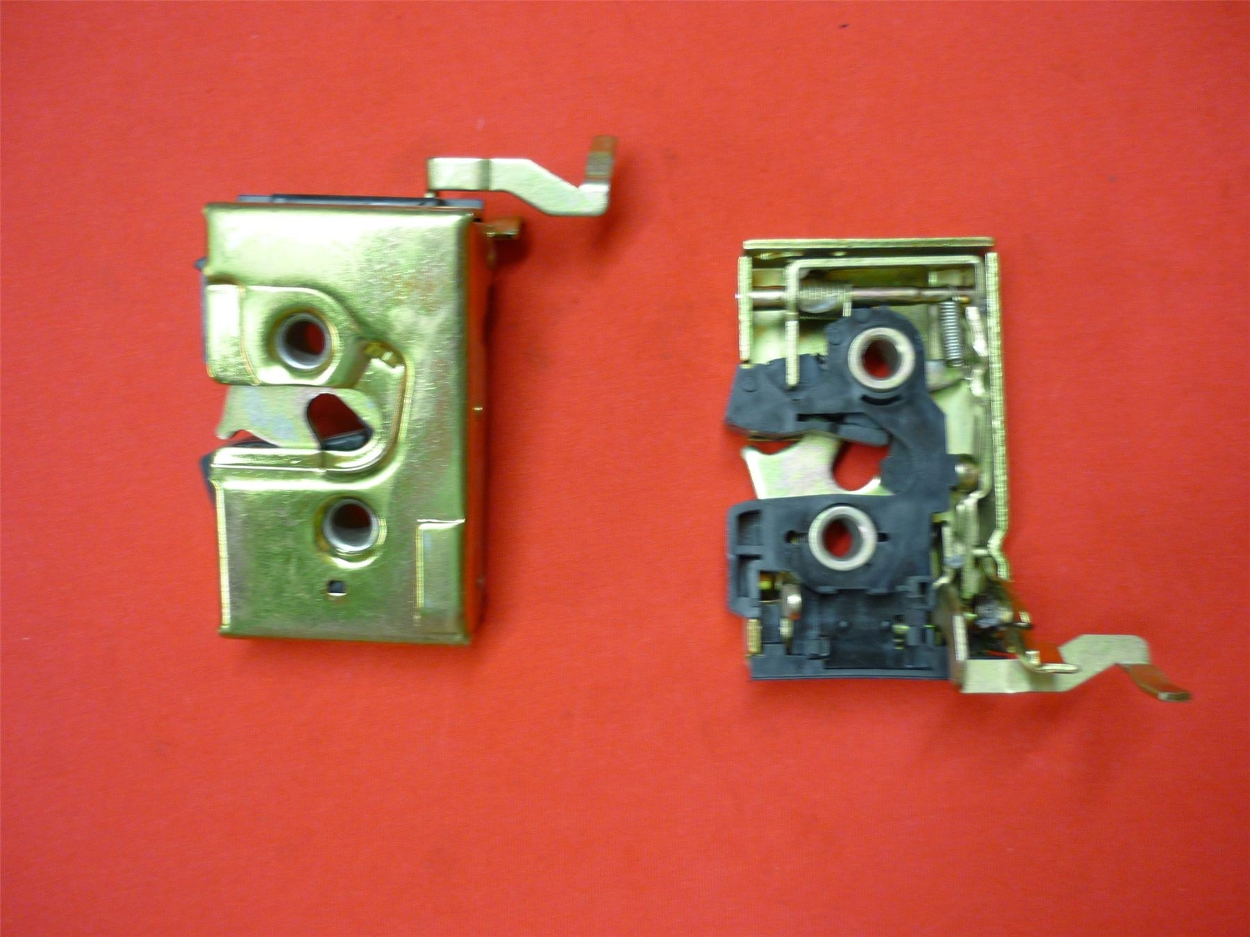 for VW PASSAT JETTA door lock / front right / 357837016