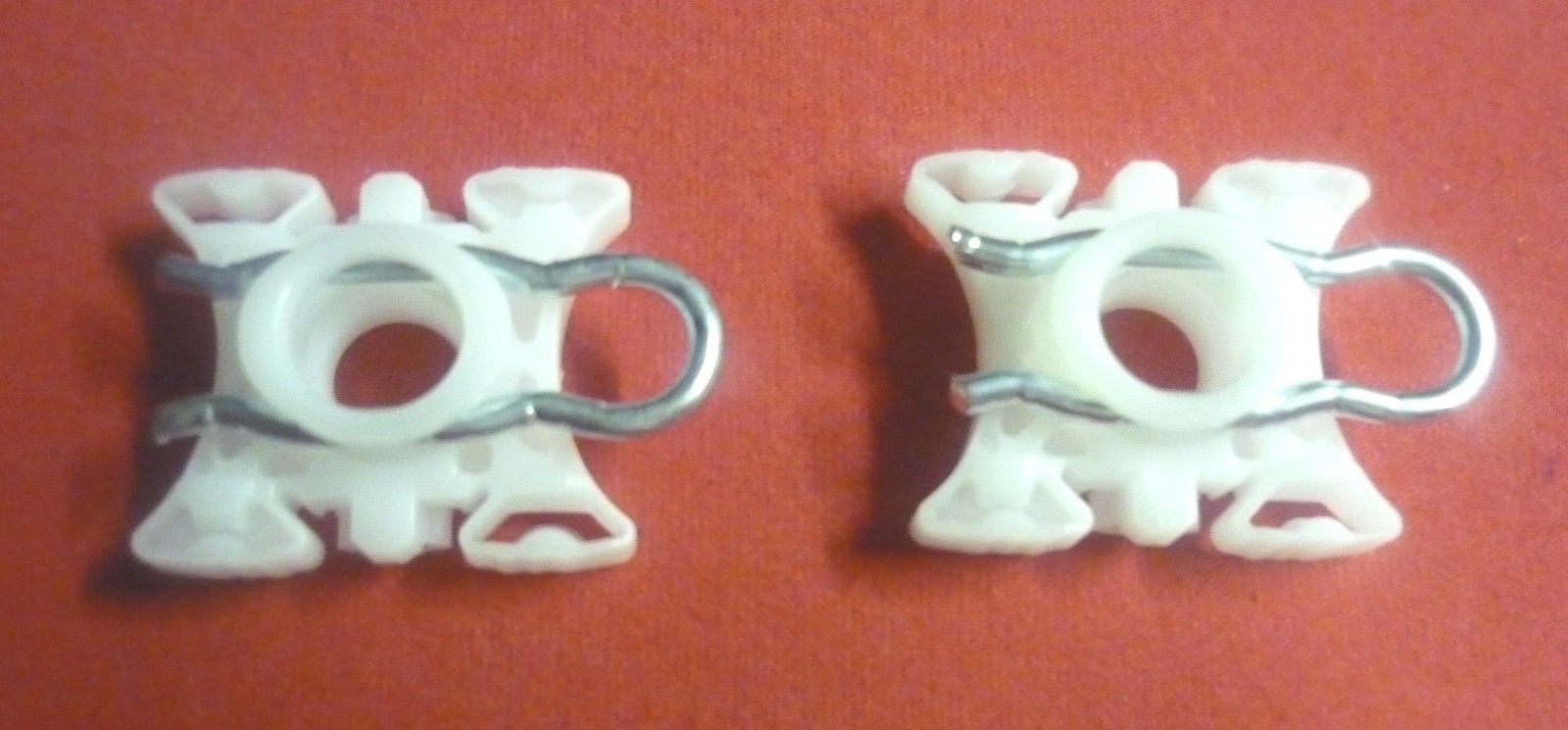 Saab window regulator clips - glass track clips