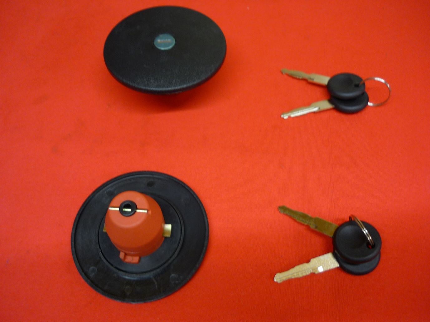 VW GOLF MK1 fuel cap COVER with 2 keys