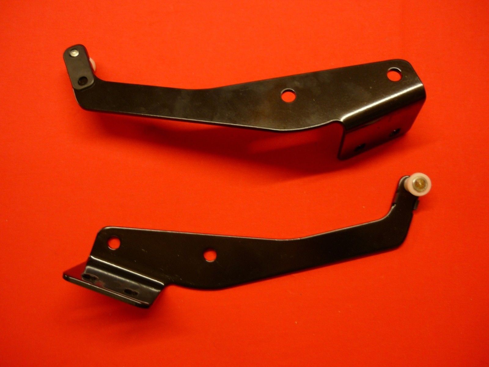 FORD Transit Connect sliding door roller guide hinge - bottom right / gib124