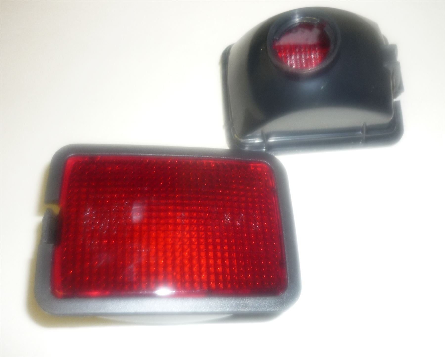 Fog Light Lamp Rear Left or Right Side Fits VW Transporter T4  7D0945729